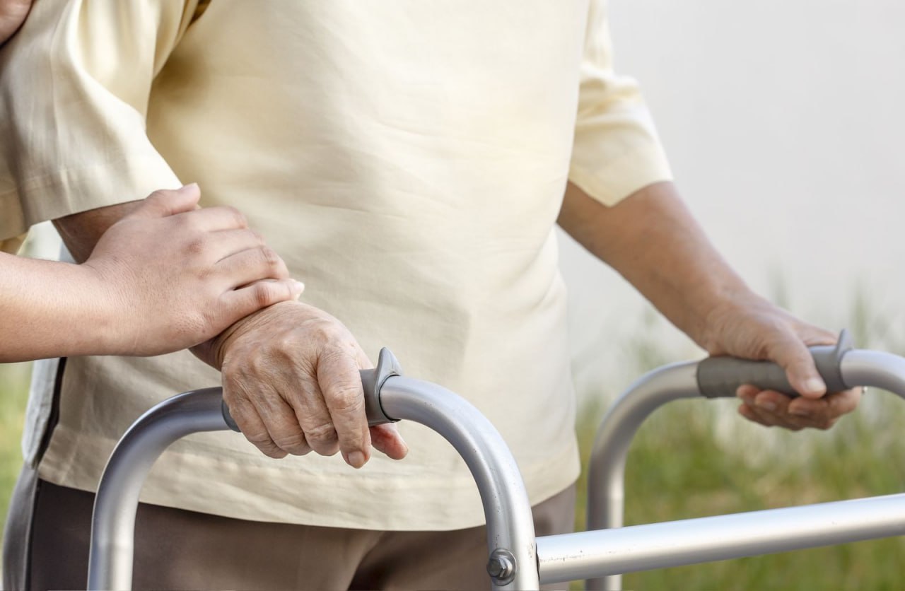 Крымские врачи поставили на ноги 95-летнего пенсионера после перелома шейки бедра