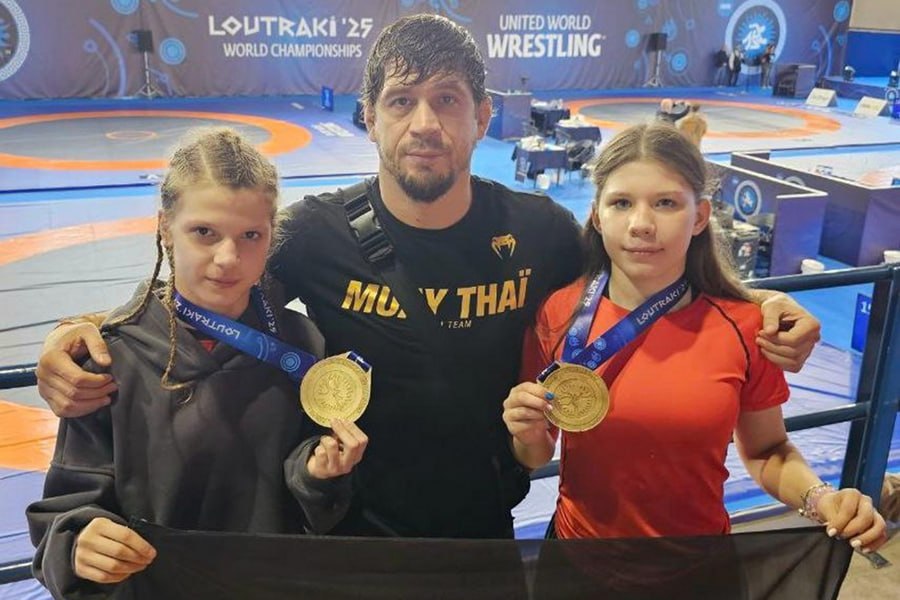 Симферопольские школьницы победили на мировом первенстве по грепплингу