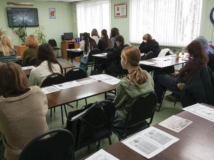 В Симферополе провели час памяти к 83-й годовщине Сталинградской битвы