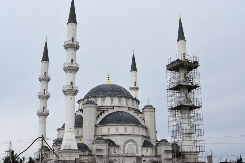 Аксёнов назвал дату завершения строительства главной мечети Крыма 