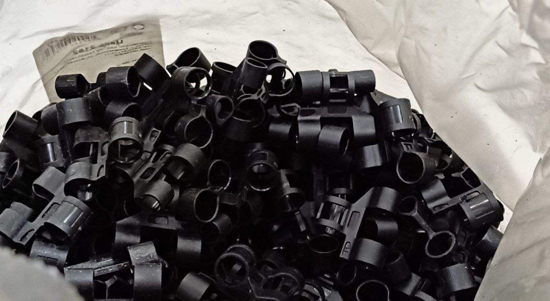 Из Крыма в зону СВО передали звенья для пулемётной цепи, изготовленные народными мастерами 