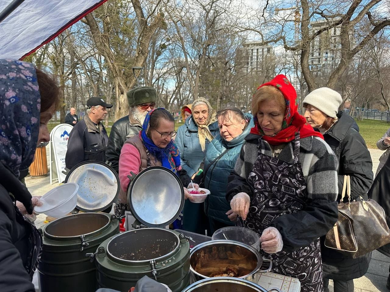 Крымская митрополия организовала пункты кормления малоимущих: адреса