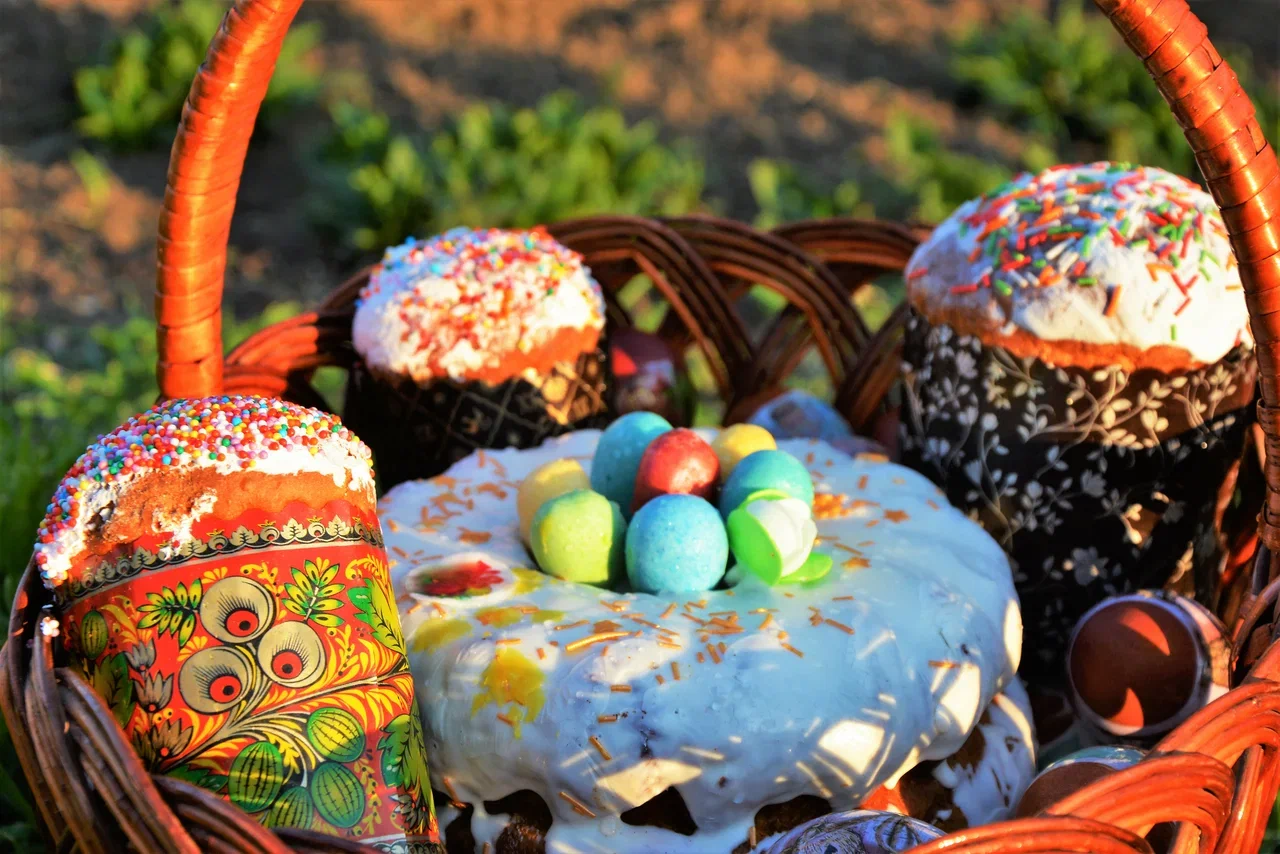 Священник рассказал, как нельзя красить яйца на Пасху