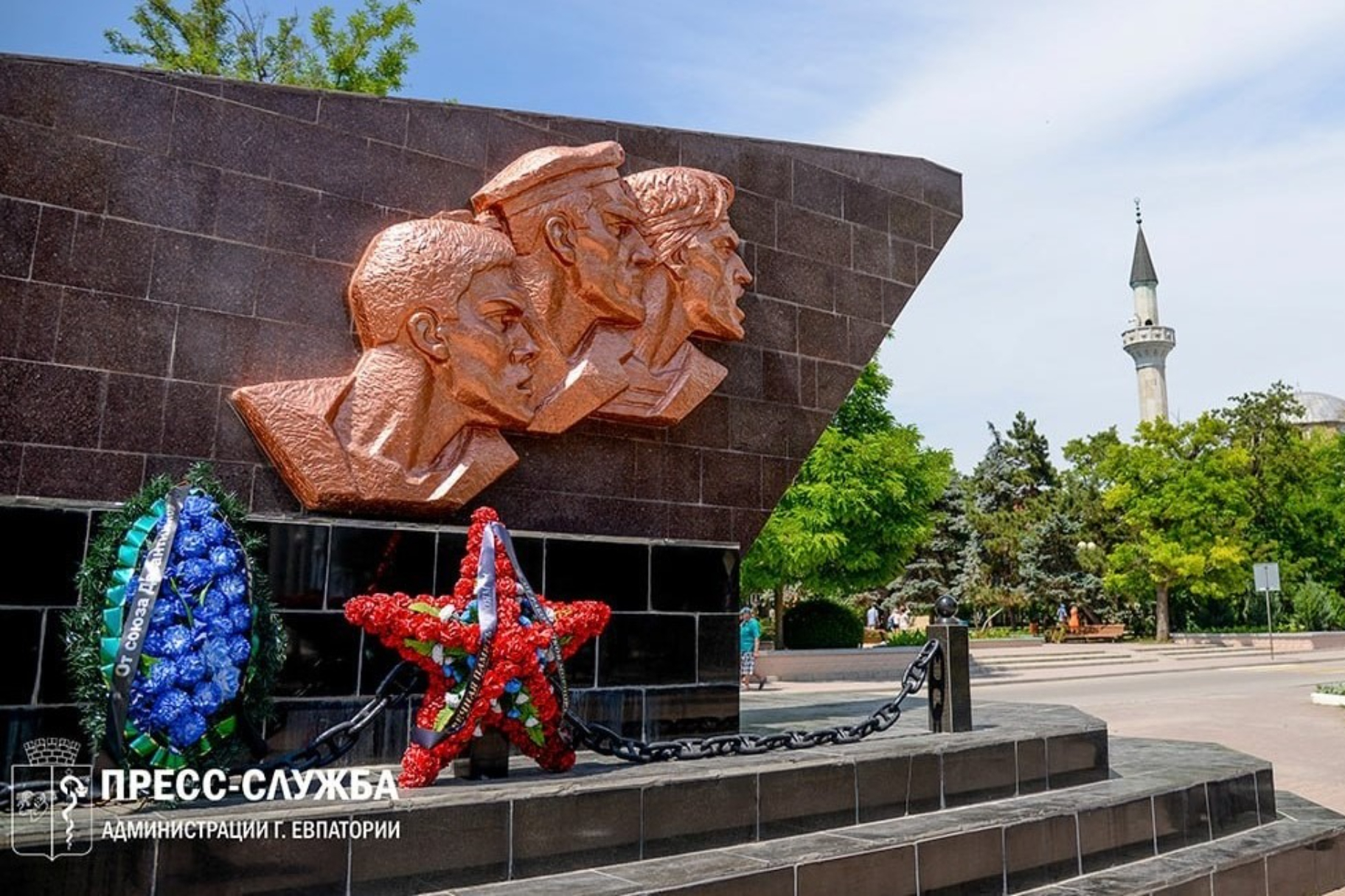 В Евпатории на квест-экскурсии знакомят школьников с историей города