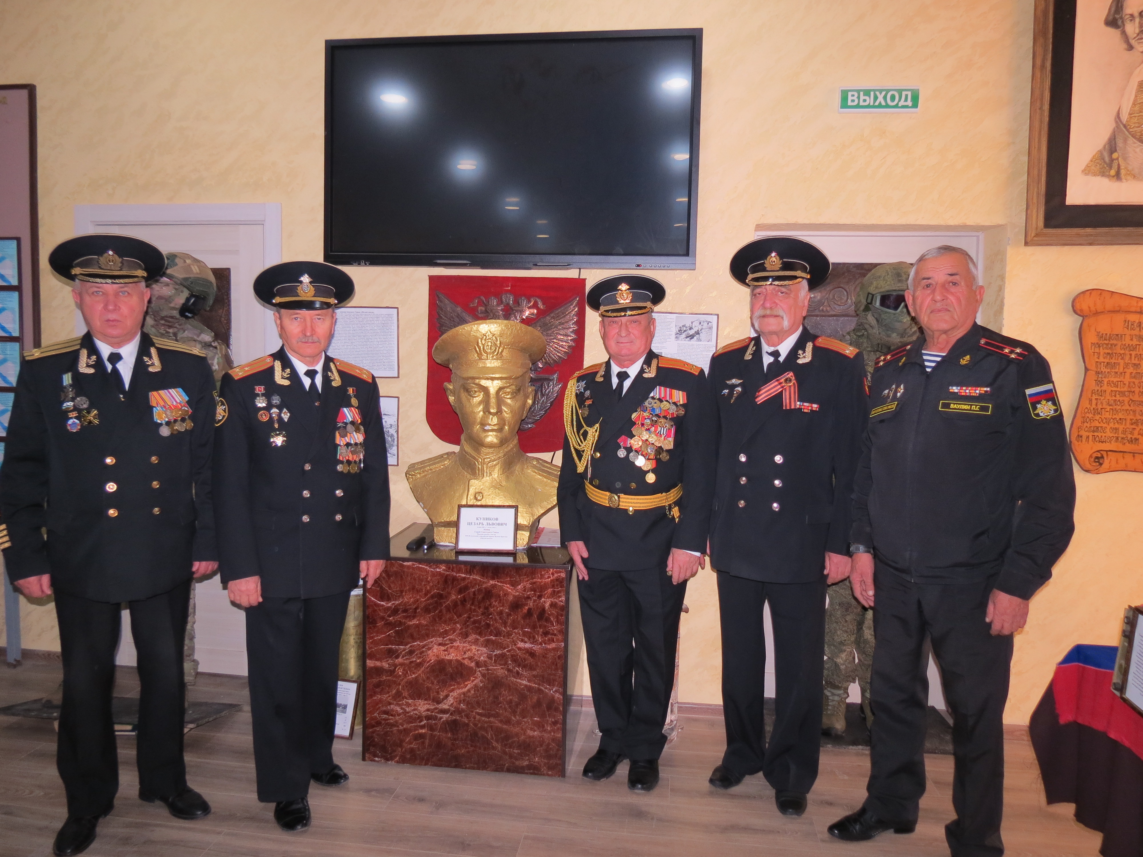 Мужество и беззаветная преданность Родине: морских пехотинцев Черноморского флота наградили за подвиги