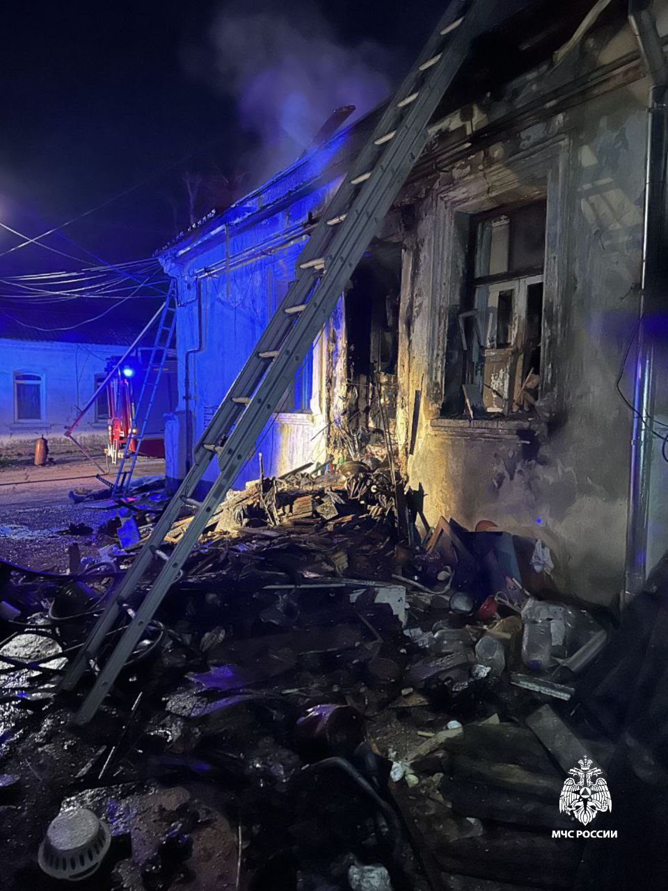 В Симферополе загорелся частный дом, есть погибший