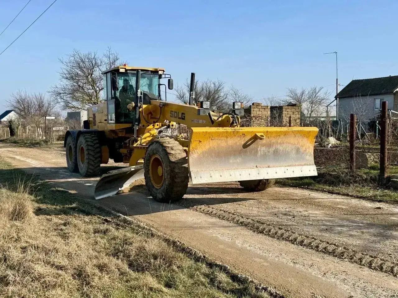 Почти 10 тысяч кв.м дорог отремонтировали в Саках 