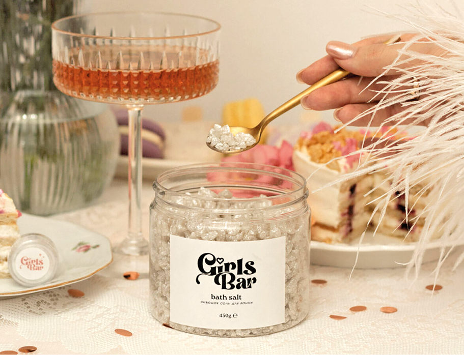 Одежда с крымским характером и «вкусные» средства ухода за телом: что производят бренды полуострова