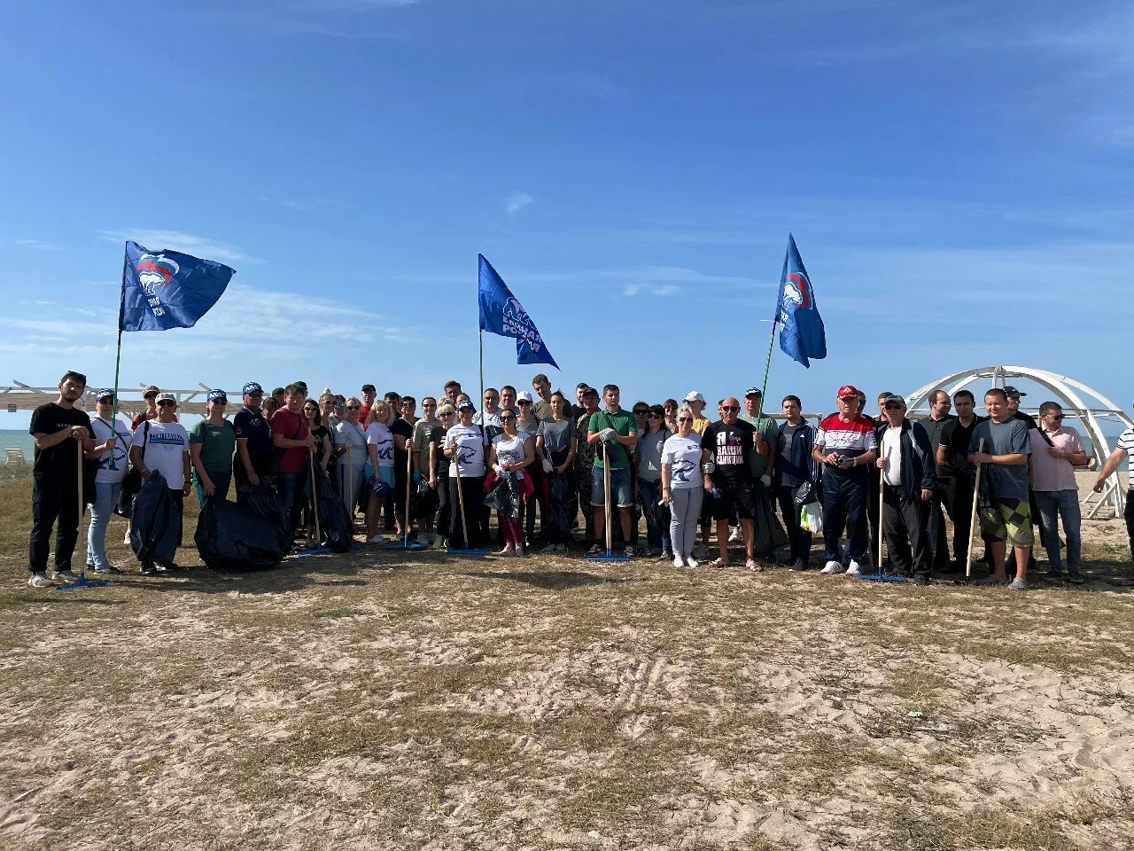 Как в Крыму проходит субботник: фото