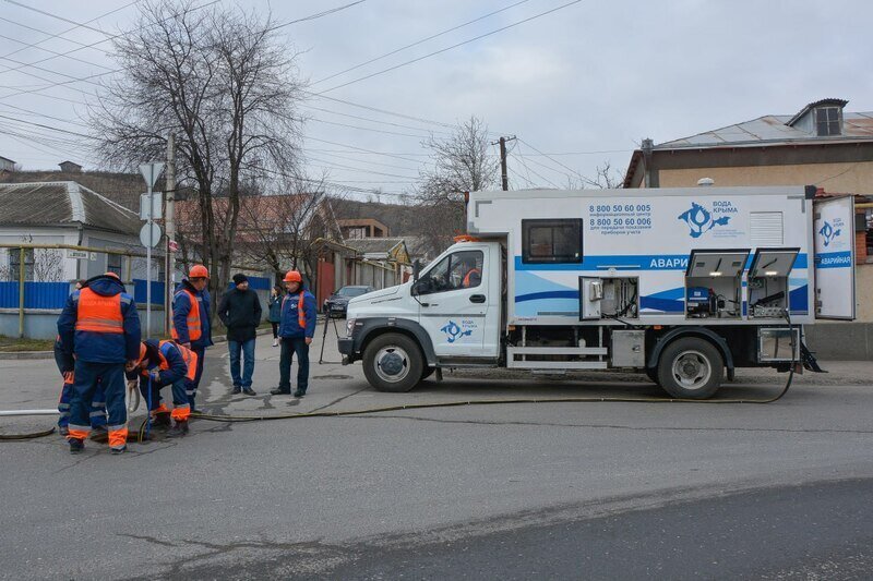 В Крыму появилась первая передвижная мастерская для ремонта на сетях водоснабжения