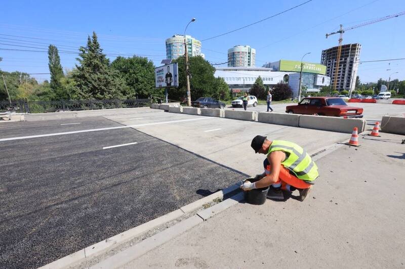 Движение по мосту на улице Толстого в Симферополе откроют 9 июля