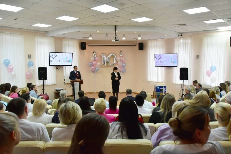 В Симферополе отмечают 10-летие со дня открытия перинатального центра