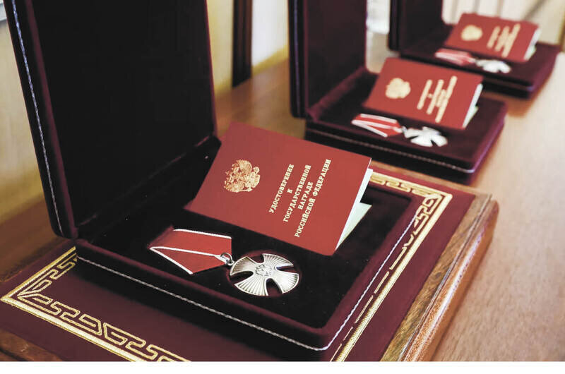 За какие подвиги бойцам положены награда и премия и какой размер компенсация за ранение