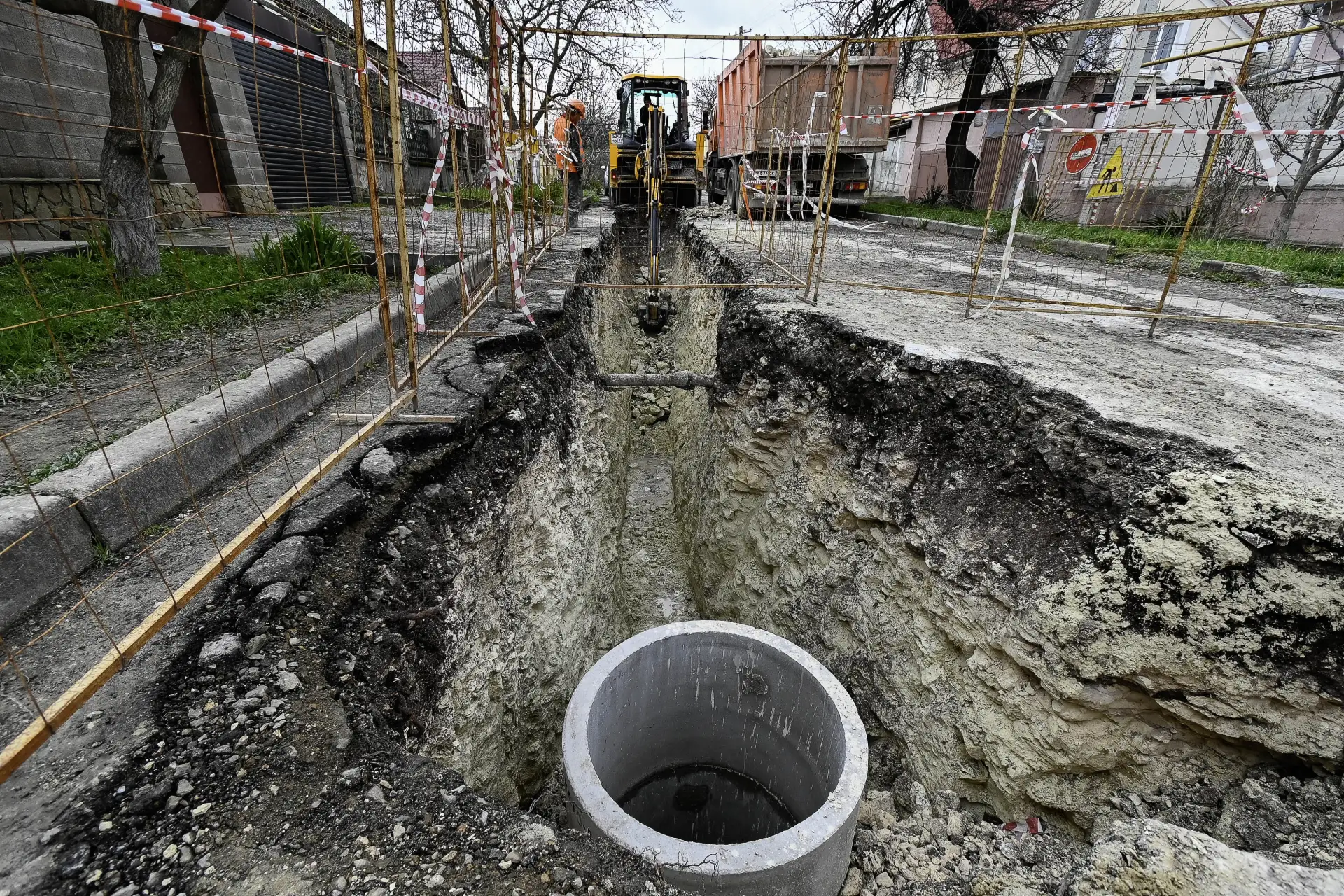 В Симферополе проложат 1,5 километра сетей водоотведения