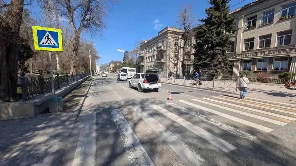 В Симферополе под колёсами автомобиля погибла пенсионерка