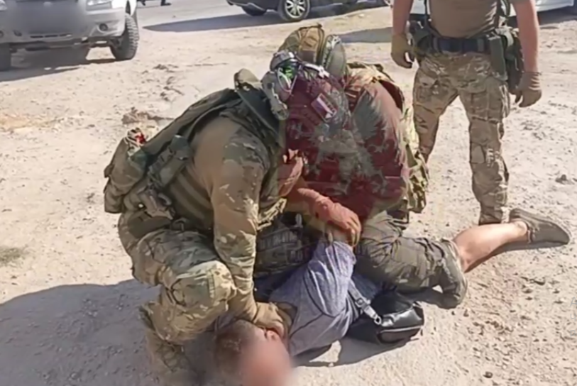 В Севастополе поймали мужчину, призывавшего к убийству Президента России и взрыву Крымского моста