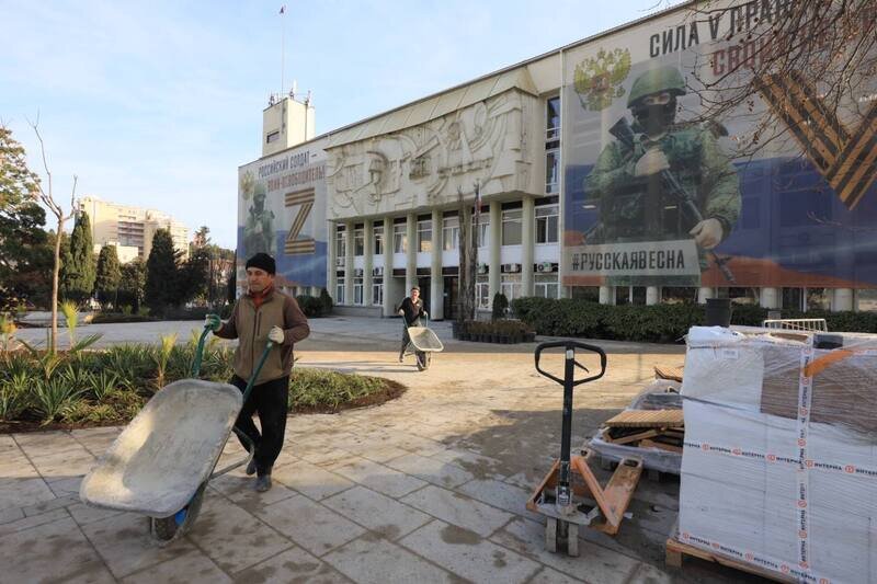 Капитальный ремонт площади Советской в Ялте почти завершен