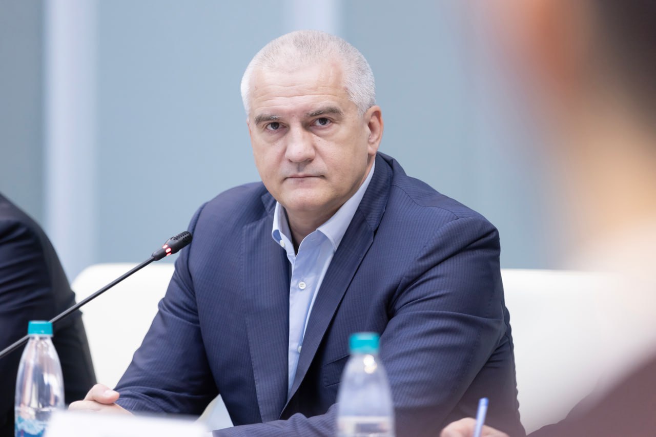 Аксёнов: чиновники, которые не выполнят свои обязательства до конца года, будут отправлены в отставку