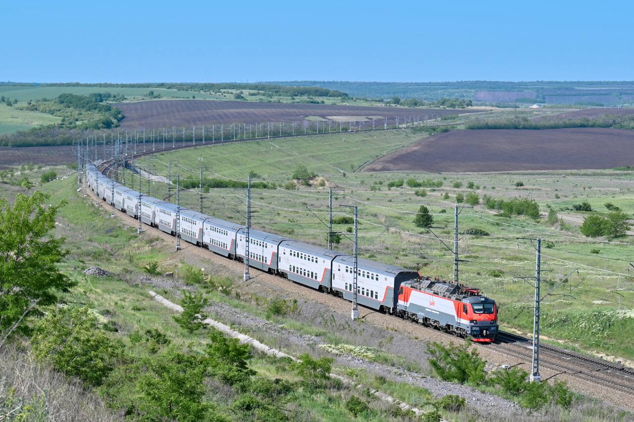 Двухэтажный скорый поезд начнёт курсировать по маршруту Москва – Симферополь