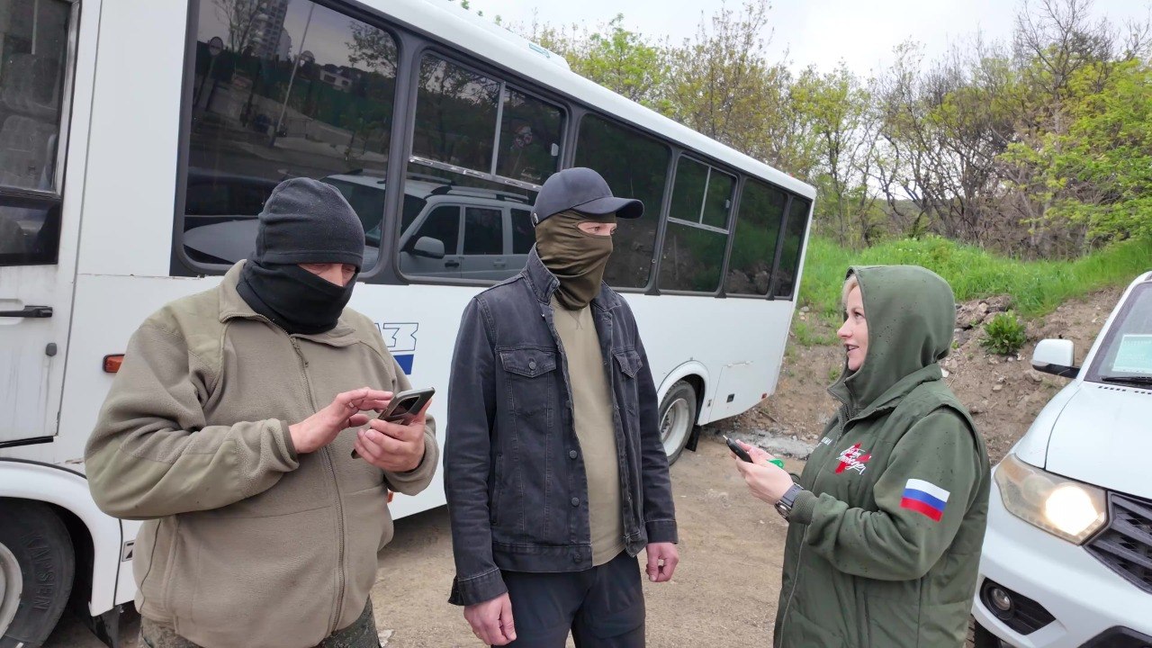 Автобусы для эвакуации и «Патриоты» для передовой: Крым передал 34 машины на СВО