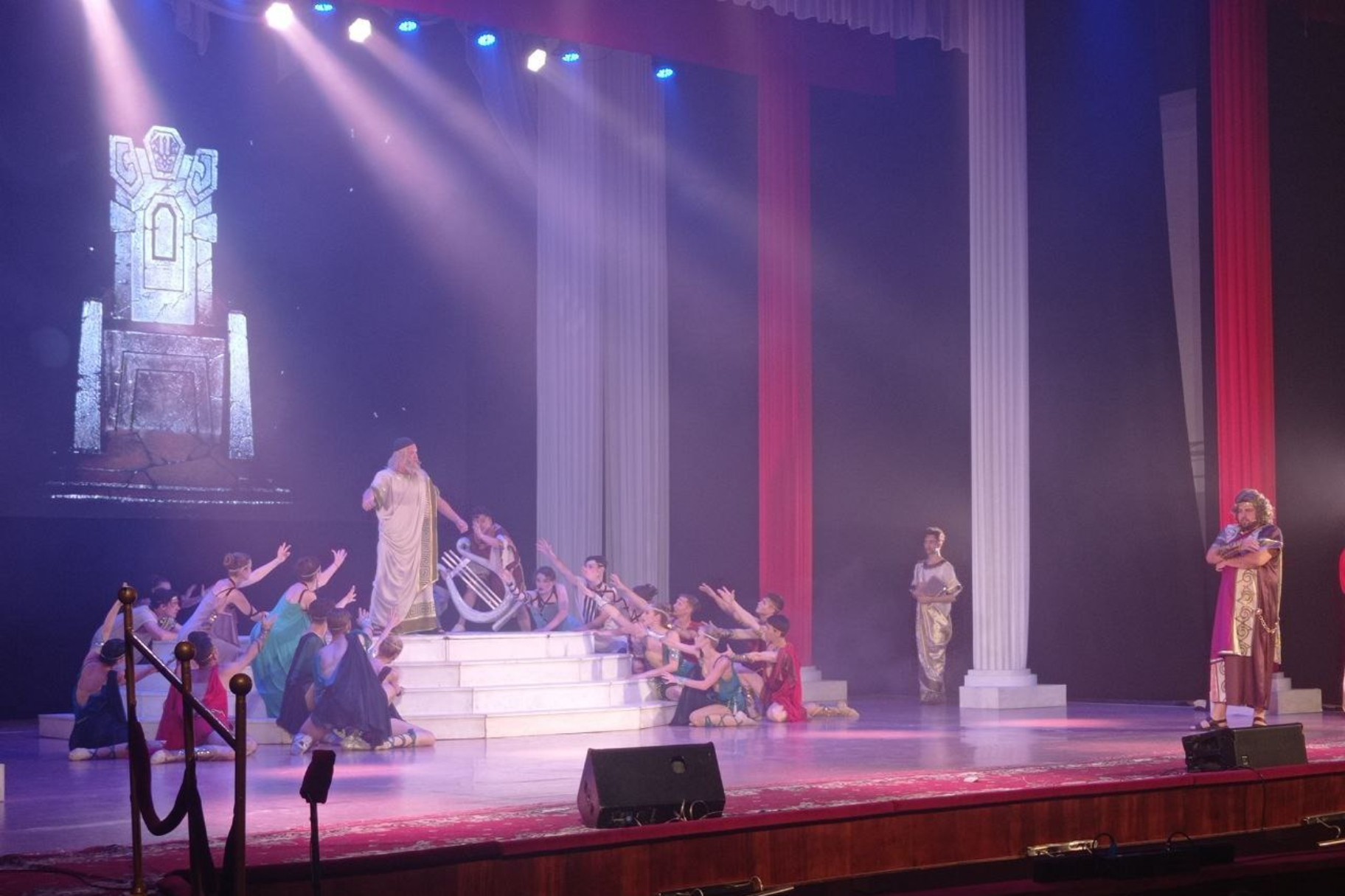 В Крыму стартовал Международный фестиваль античного искусства «Боспорские агоны»