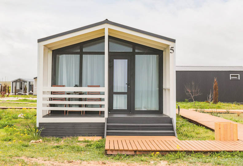 Быстро и экологично: Крыму выделили 675 миллионов рублей на модульные отели