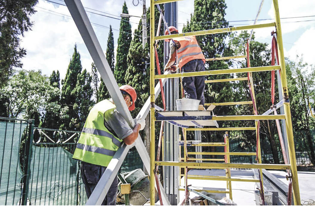 В Массандровской школе искусств начали устанавливать модульный корпус