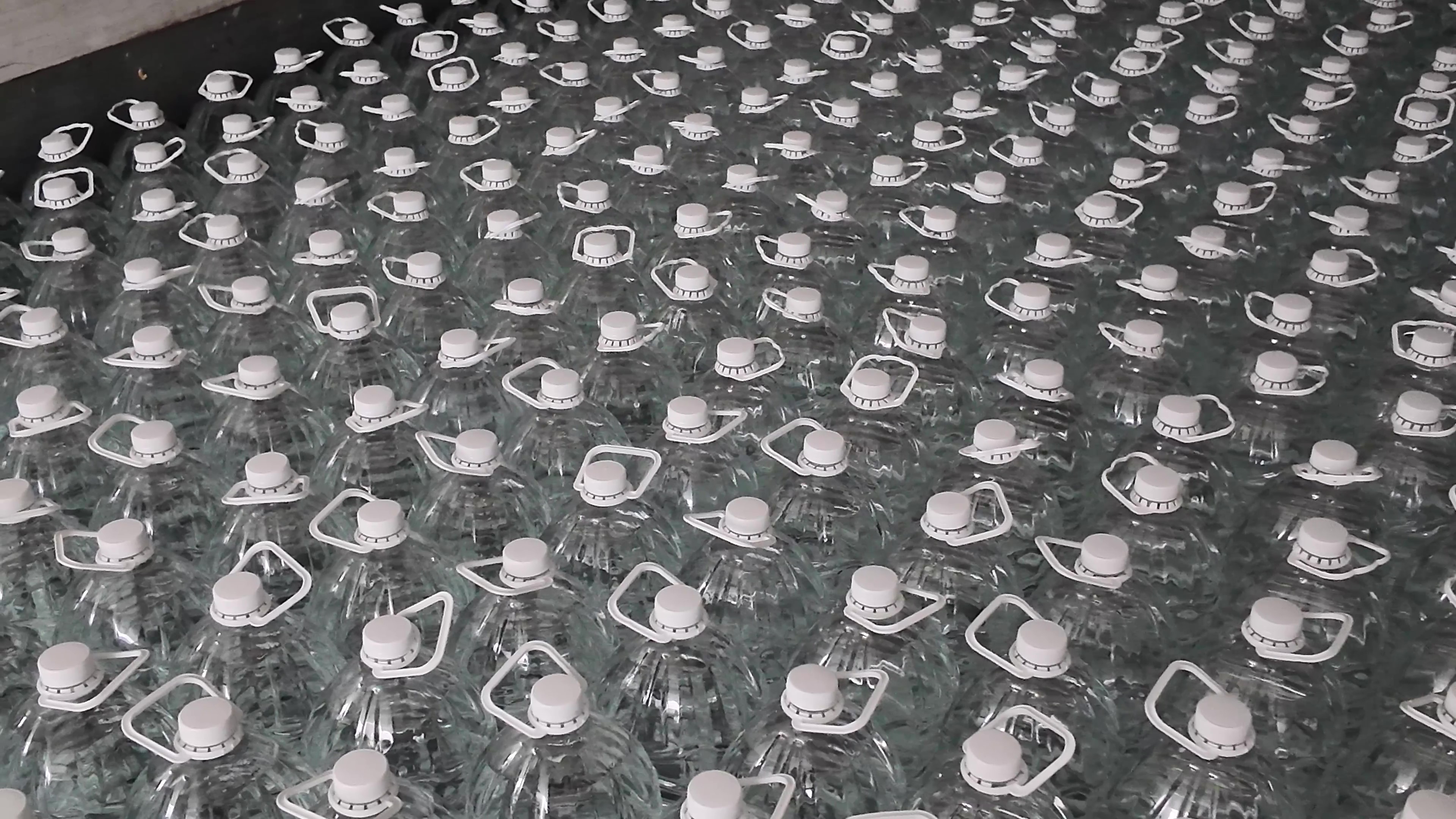 Пять тонн питьевой воды из Крыма отправили в ДНР