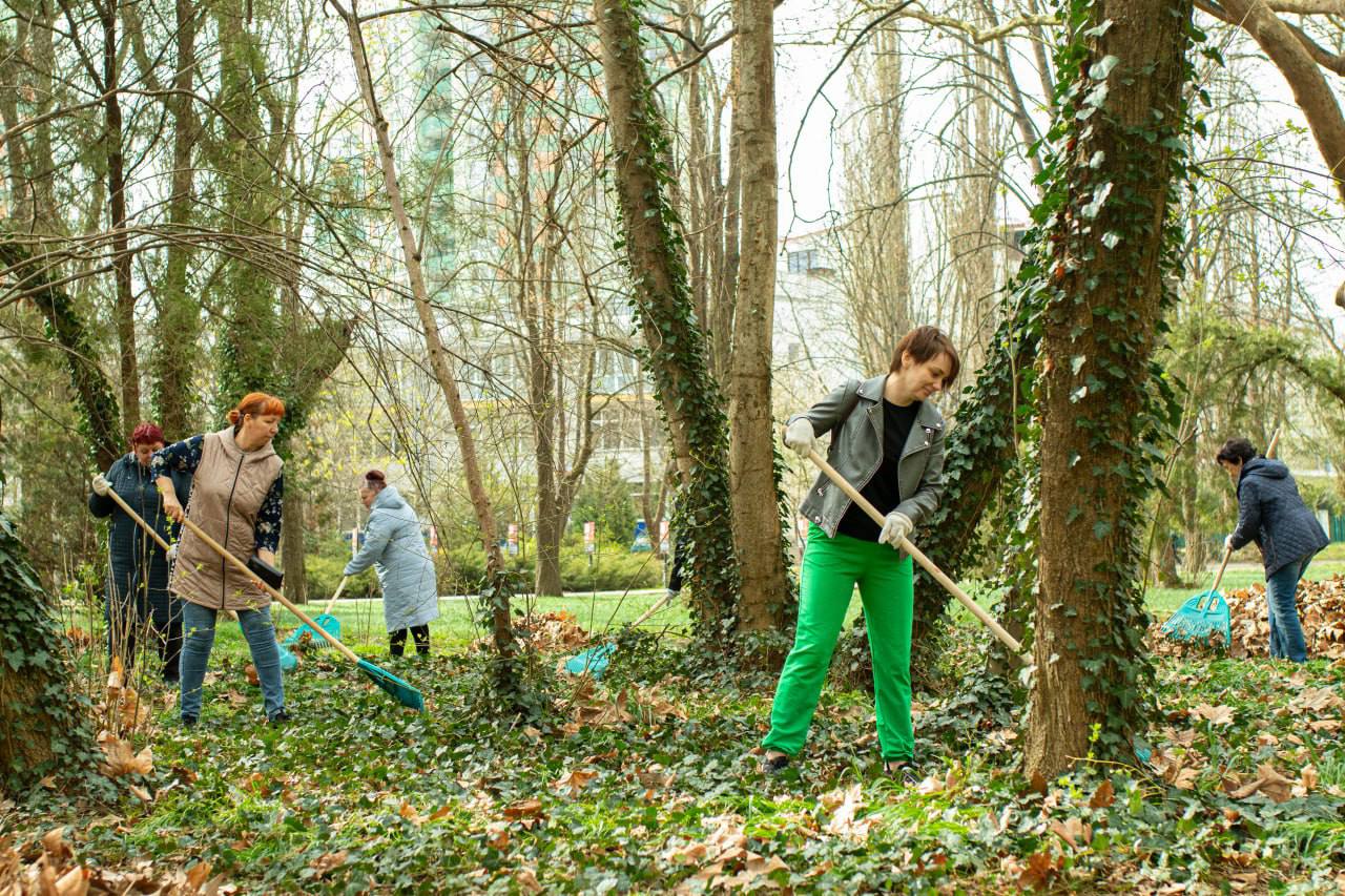 Жители Симферополя собрали 150 кубометров мусора