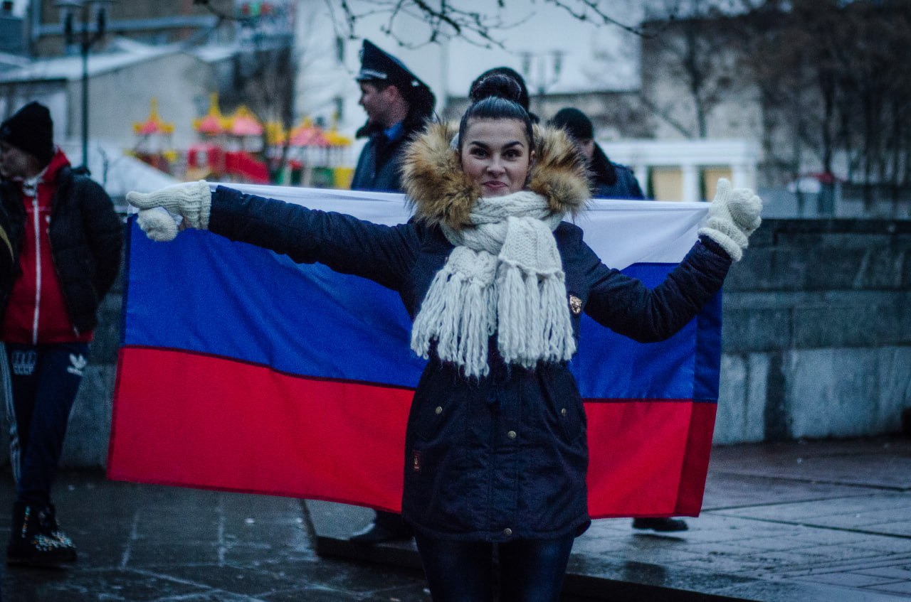 Первый шаг домой: крымчане готовятся к историческому референдуму 2014 - фоторепортаж