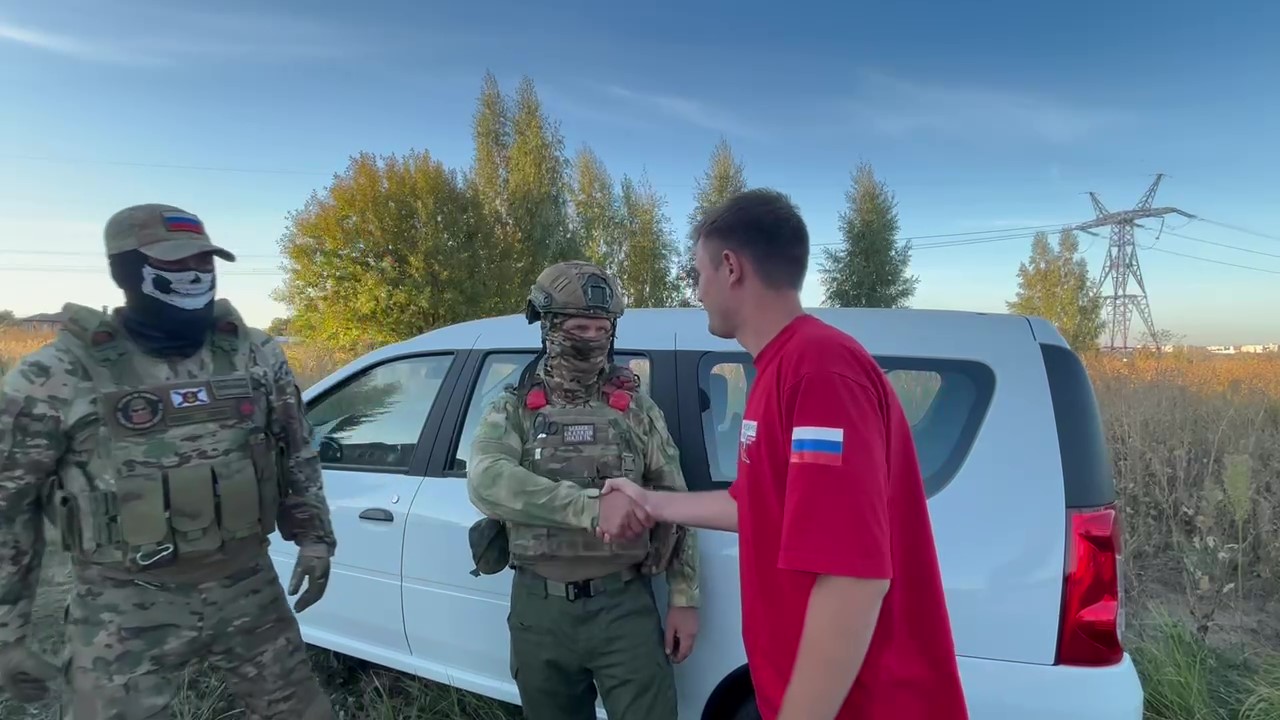 Крымским бойцам на Курском направлении передали автомобиль 