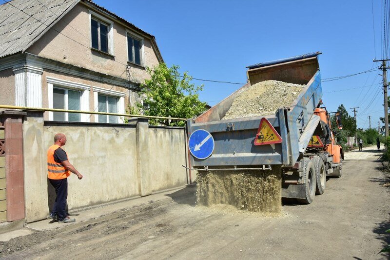 В регионах Крыма завершено грейдирование дорог 