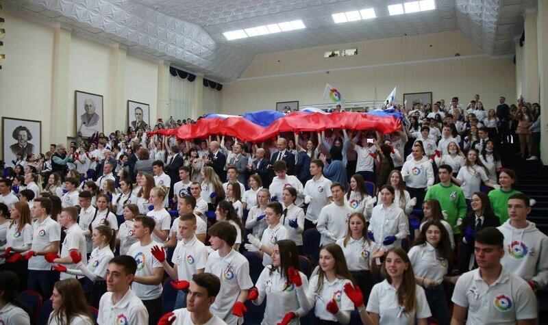 Сергей Аксёнов встретился с президентами крымских школ