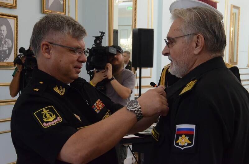 Отличившимся морякам Черноморского флота вручили государственные награды