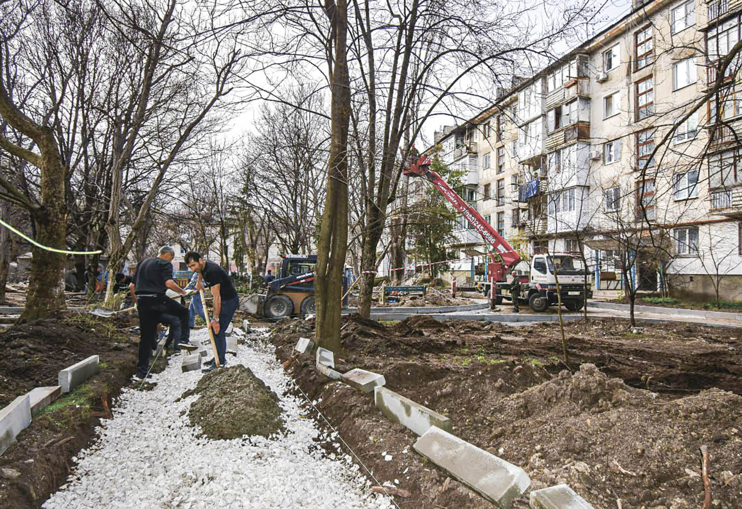 В Симферополе отремонтируют 10 дворовых территорий