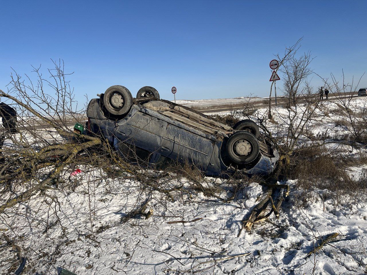 В Ленинском районе два ребёнка перевернулись на машине