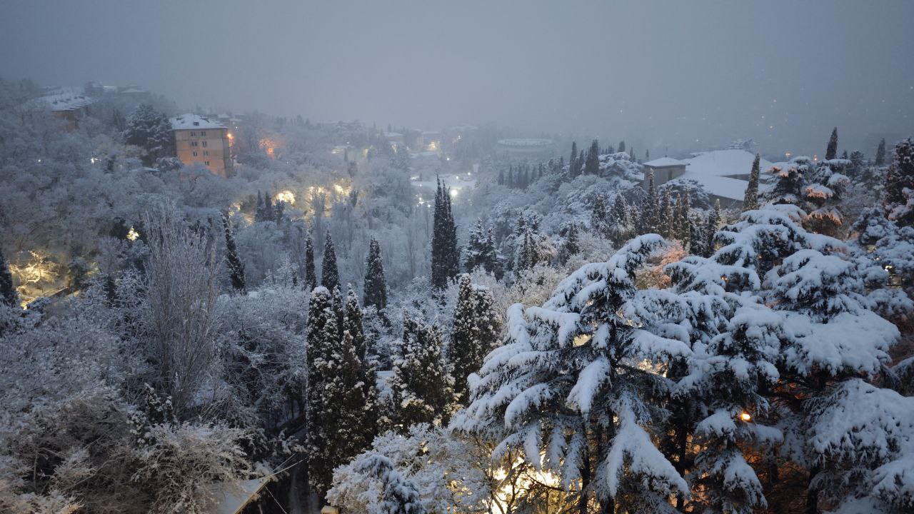 Как Ялта справляется с последствиями снегопада