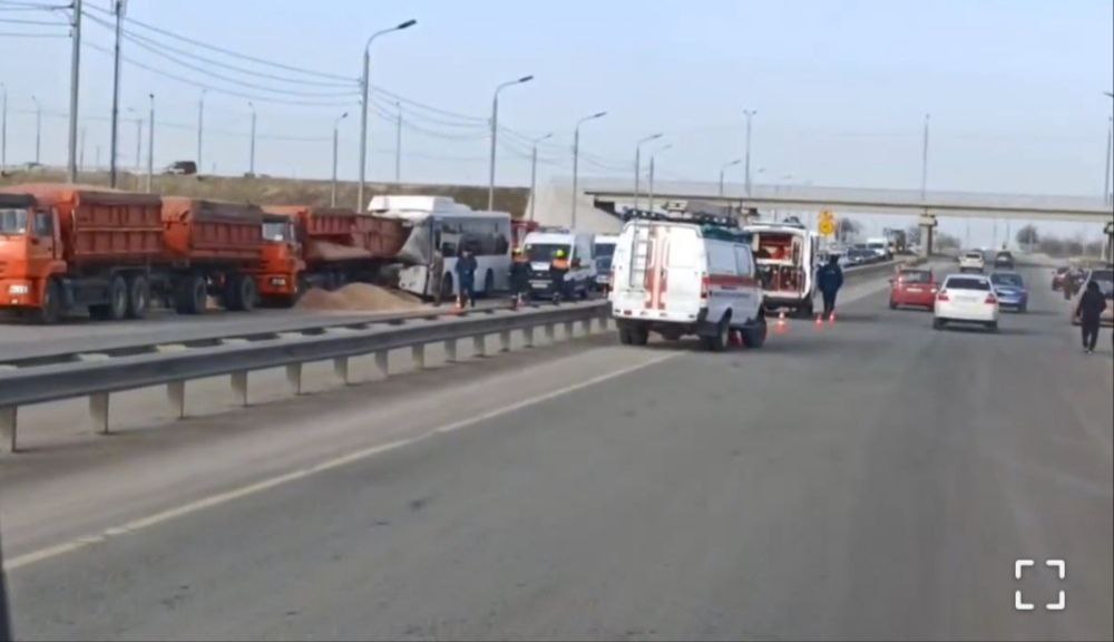 В районе села Укромное Симферопольского района произошло ДТП с рейсовым автобусом и грузовиком: 5 человек погибли 