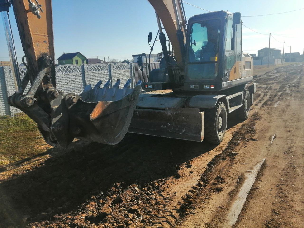 В Береговом под Феодосией проведут грейдирование почти 28 км дорог