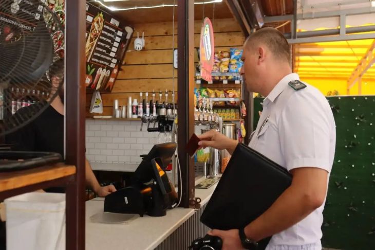 В 38 заведениях Ялты и Алушты готовили из продуктов без ветеринарных документов