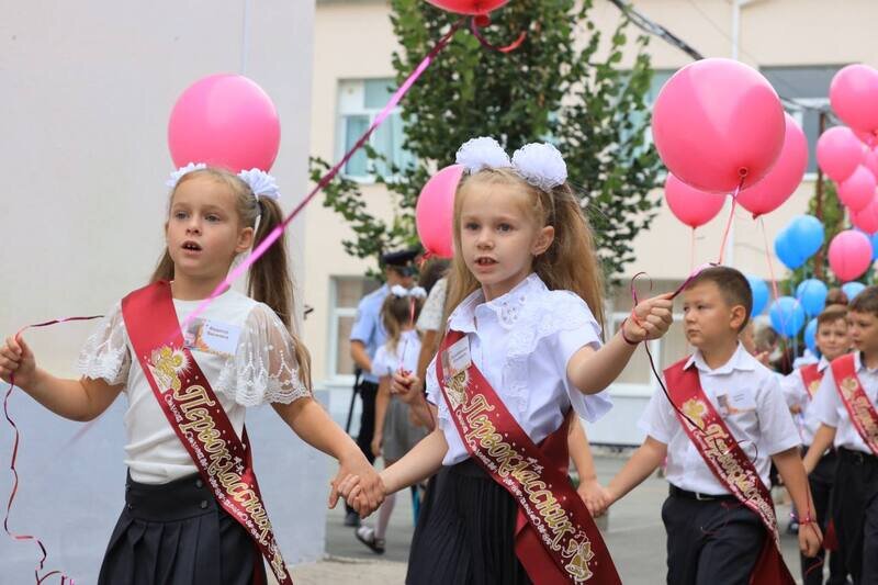 С 1 апреля в школах Крыма начнут принимать детей в первый класс: что нужно знать родителям