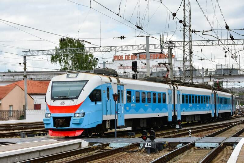 В Крым из Адлера запустят ежедневные поезда 