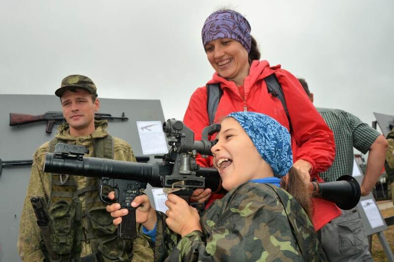 Утверждён порядок курса военной подготовки для школ Крыма