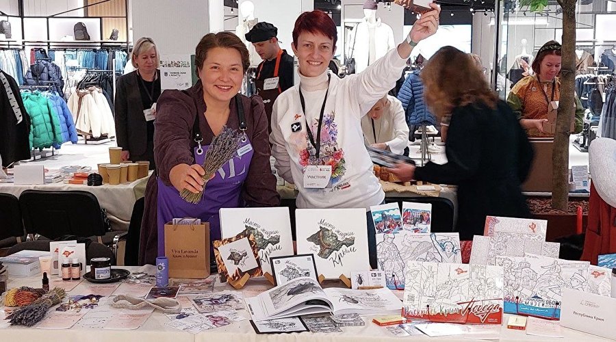 Книги крымских художников завоевали призовые место на Всероссийском конкурсе «Туристический сувенир»