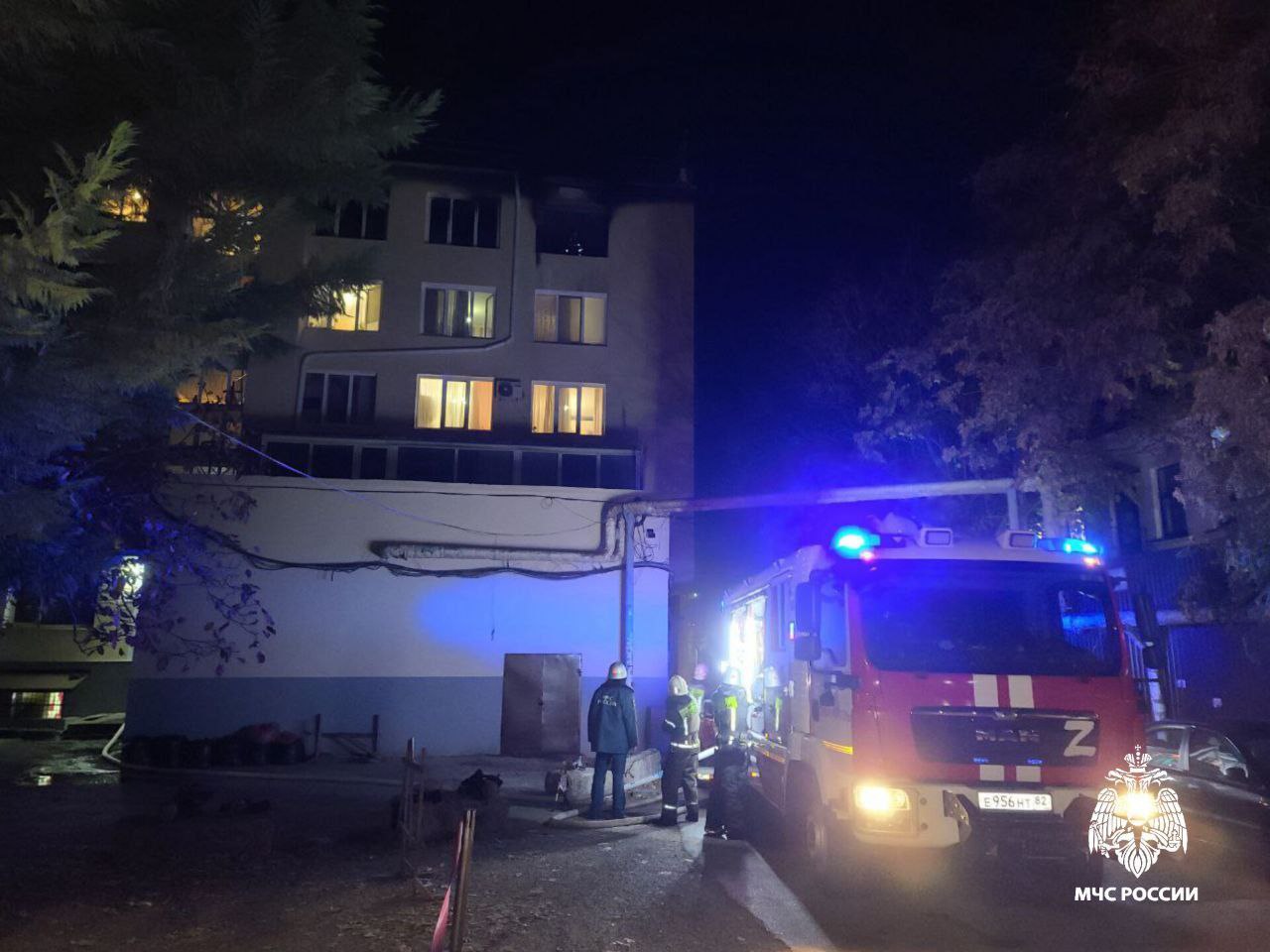 На пожаре в многоэтажке Симферополя погибли два человека