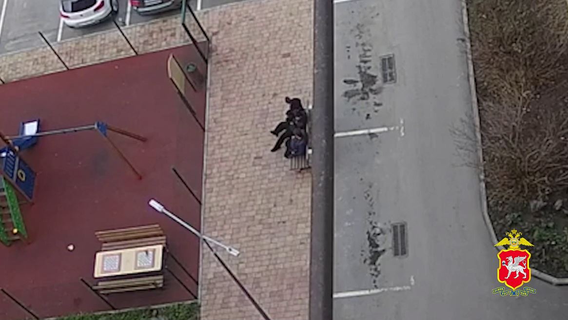 Подростки из Судака украли у нанявших их мошенников 1,4 млн рублей