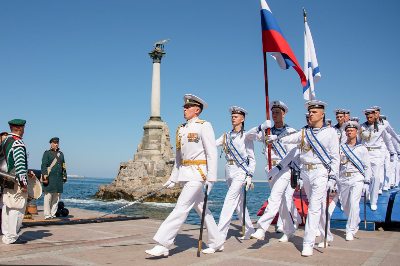 Аксёнов: наши моряки-черноморцы вносят огромный вклад в решение задач СВО, демонстрируют высокий профессионализм и мужество