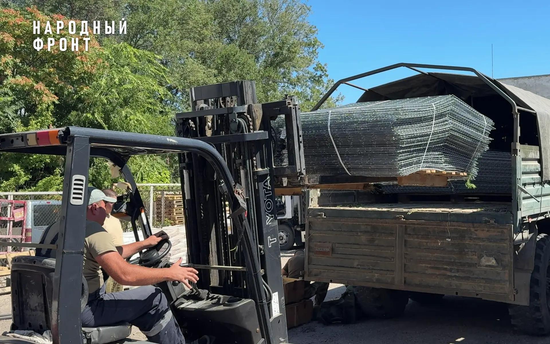 Волонтёры передали крымским десантникам стройматериалы на 5 млн рублей для обустройства позиций