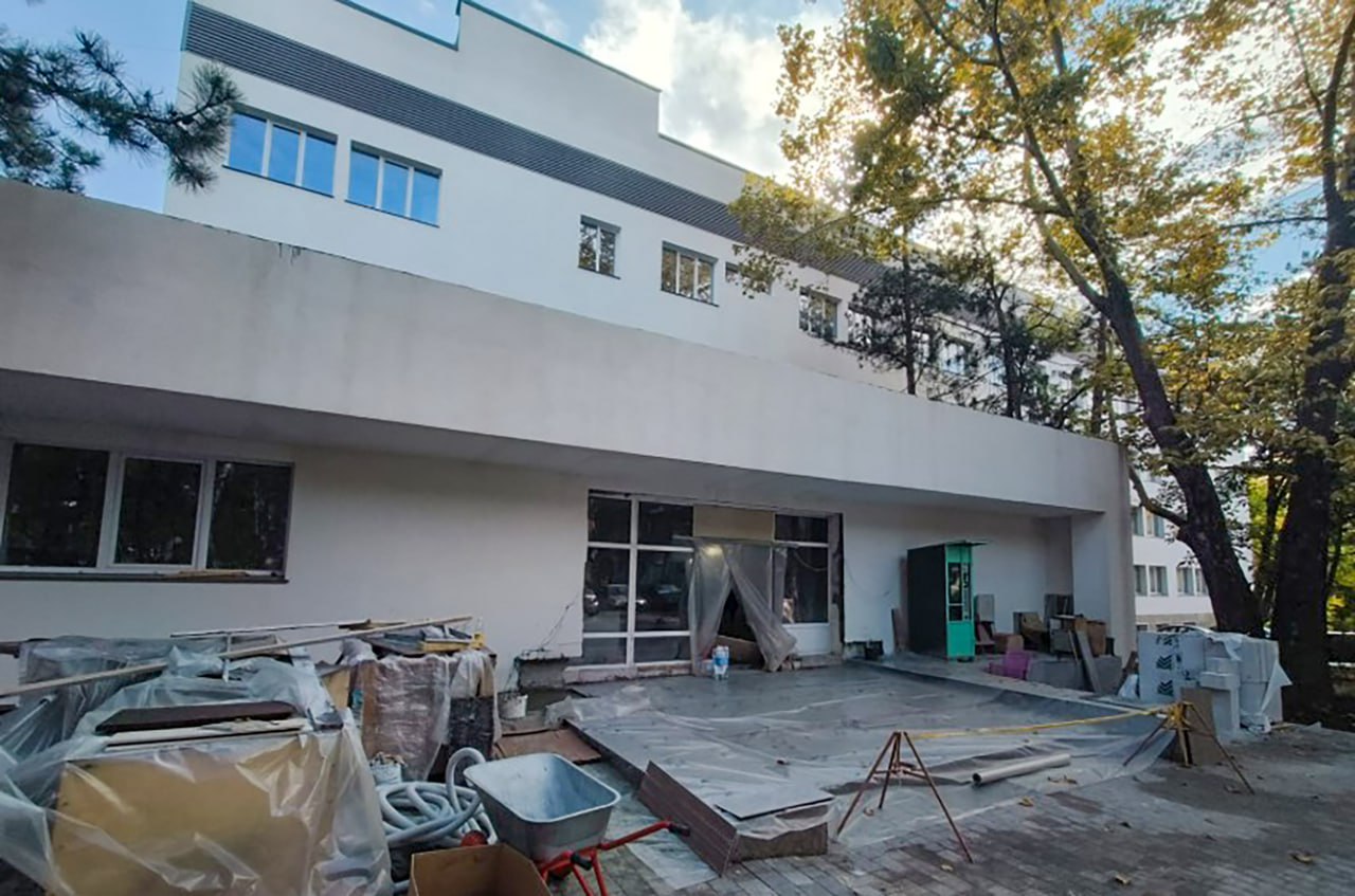 Гоцанюк потребовал ускорить строительство кардиоцентра в Республиканской больнице им. Семашко