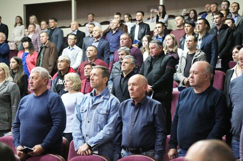 В Симферополе проходит первый крымский форум отцов - фото